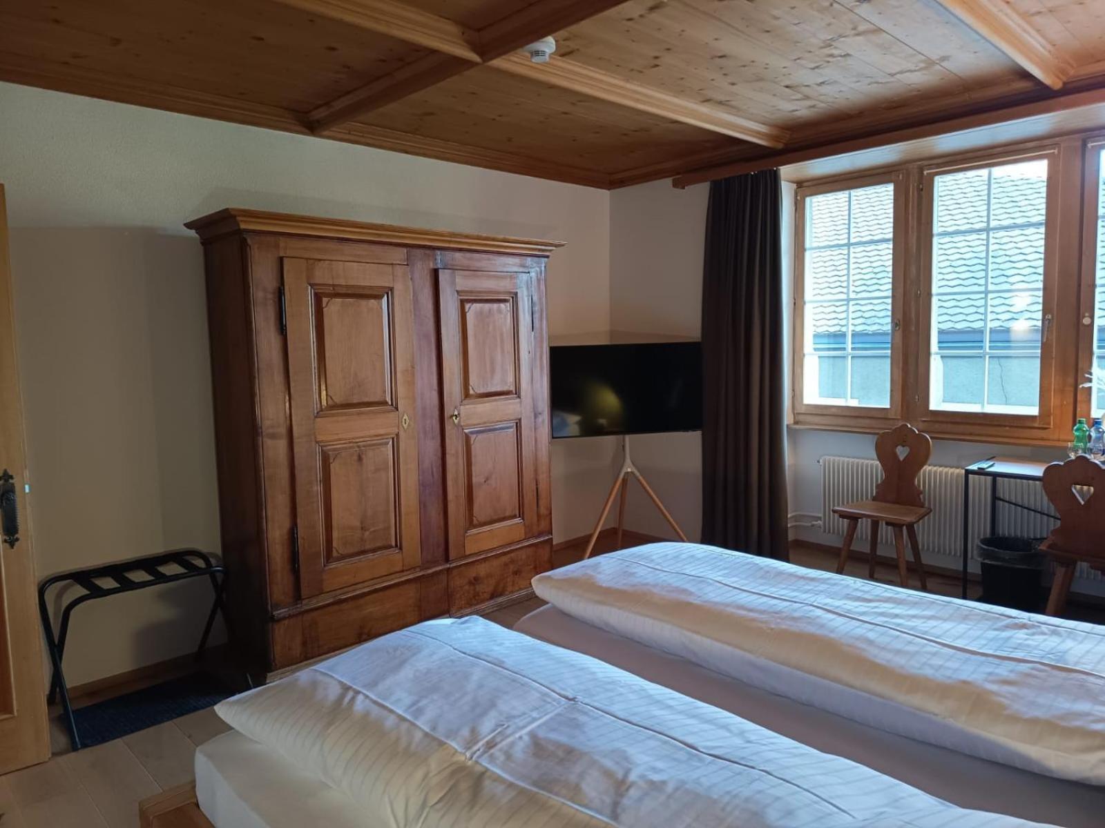 Hotel Restaurant Krone Aarberg المظهر الخارجي الصورة